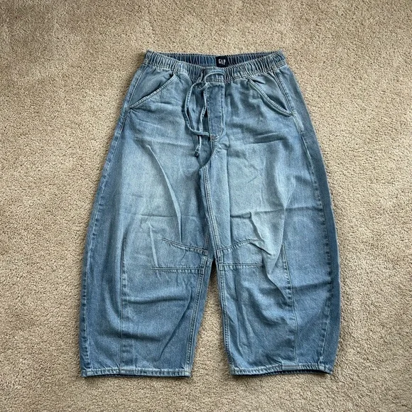 Gap Petite Ultra Soft Horseshoe Jeans - Picture 2 of 7